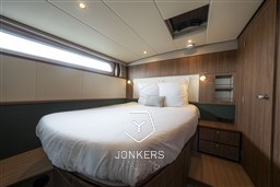 [I] Linssen Grand Sturdy 40.1 AC Mystic Green (64).jpg