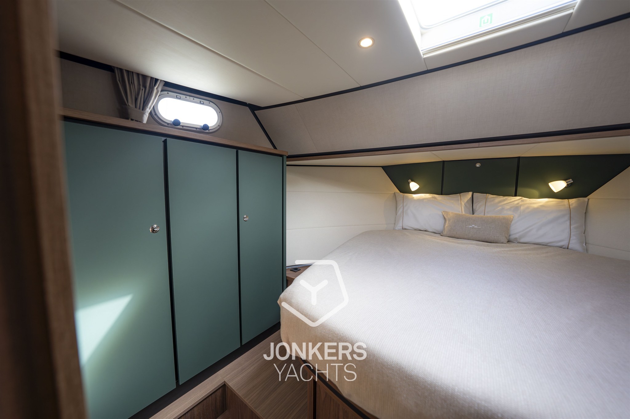 [I] Linssen Grand Sturdy 40.1 AC Mystic Green (52).jpg
