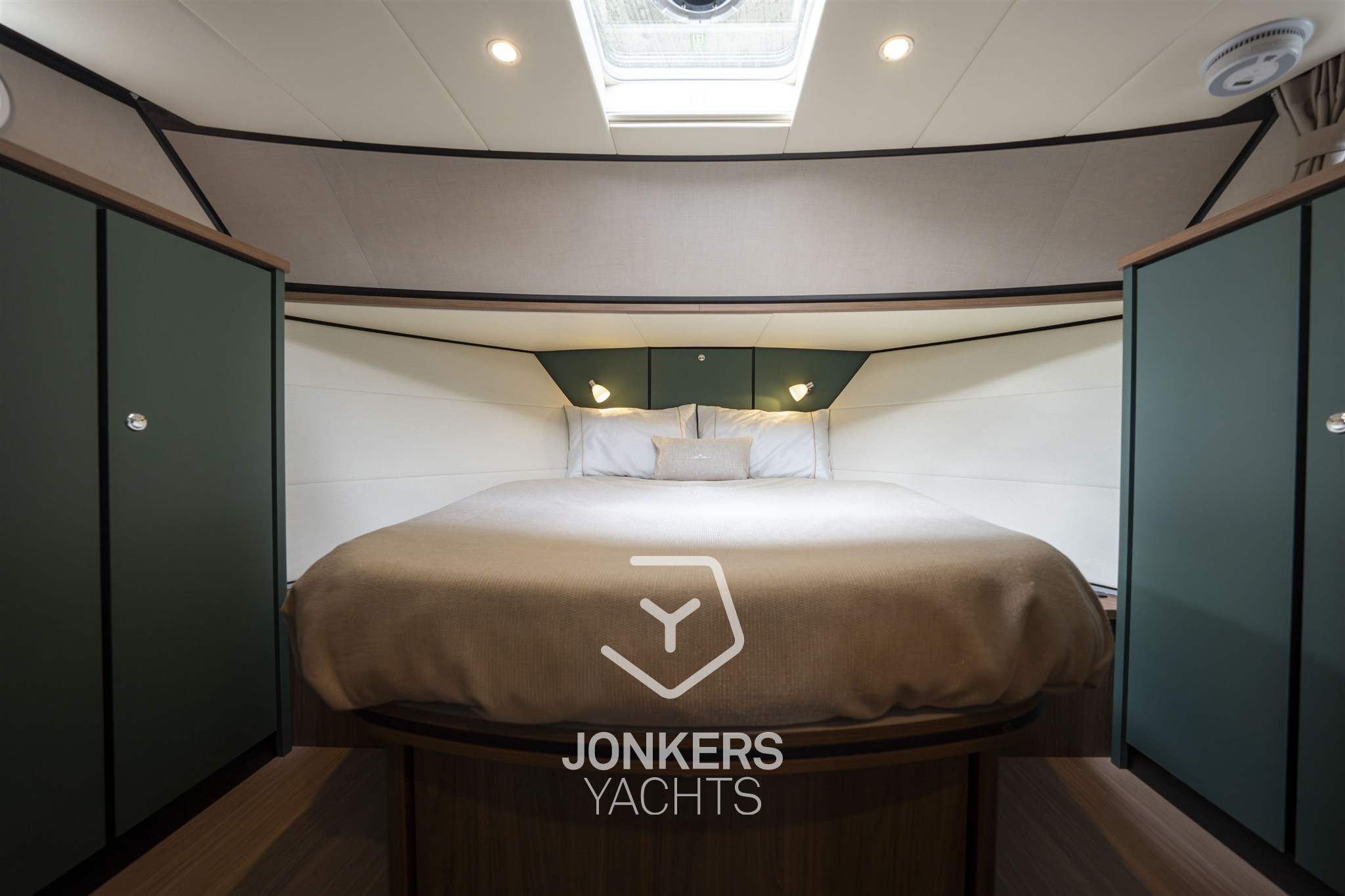 [I] Linssen Grand Sturdy 40.1 AC Mystic Green (73).jpg