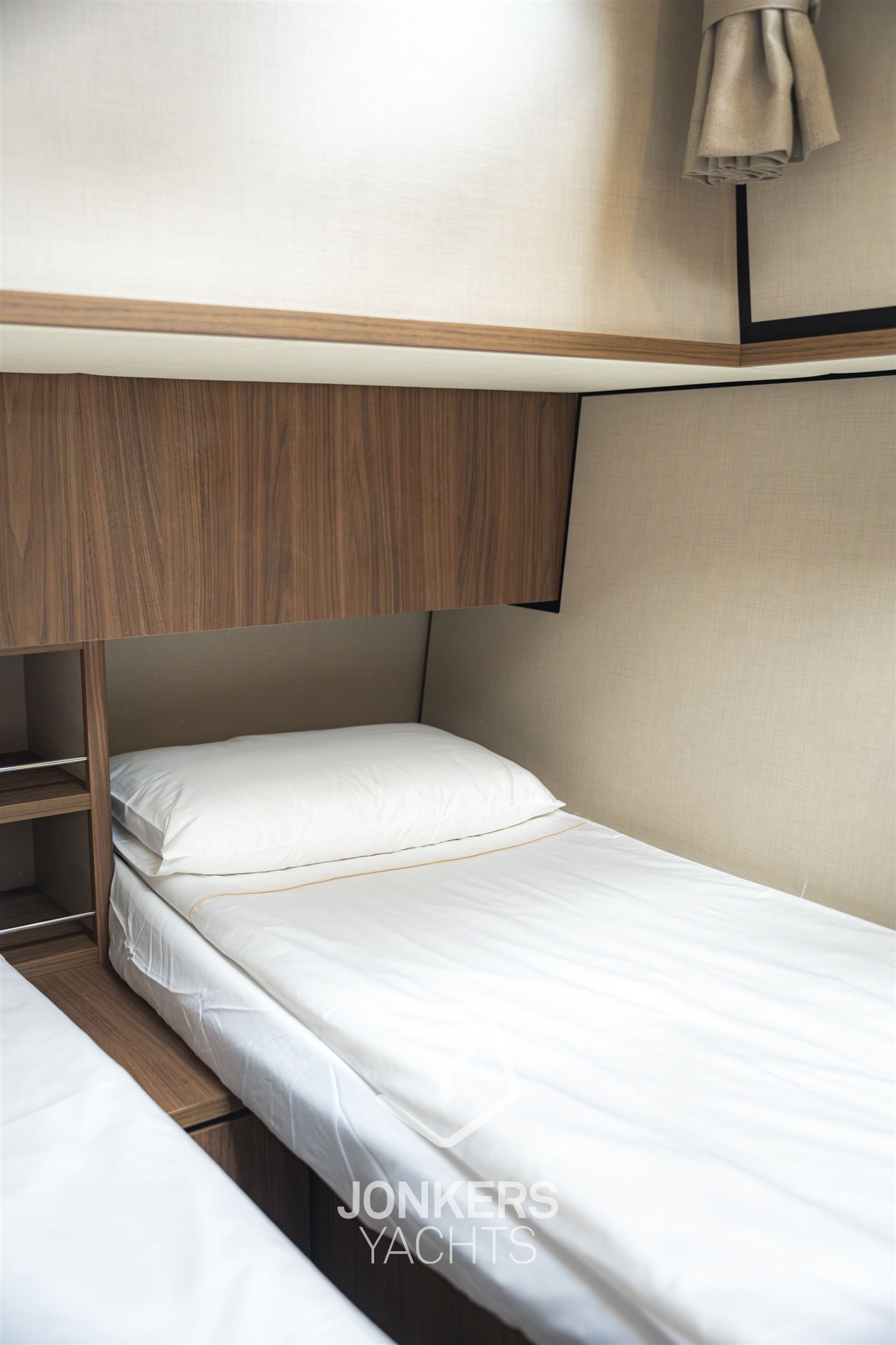 [I] Linssen Grand Sturdy 40.1 AC Mystic Green (104).jpg
