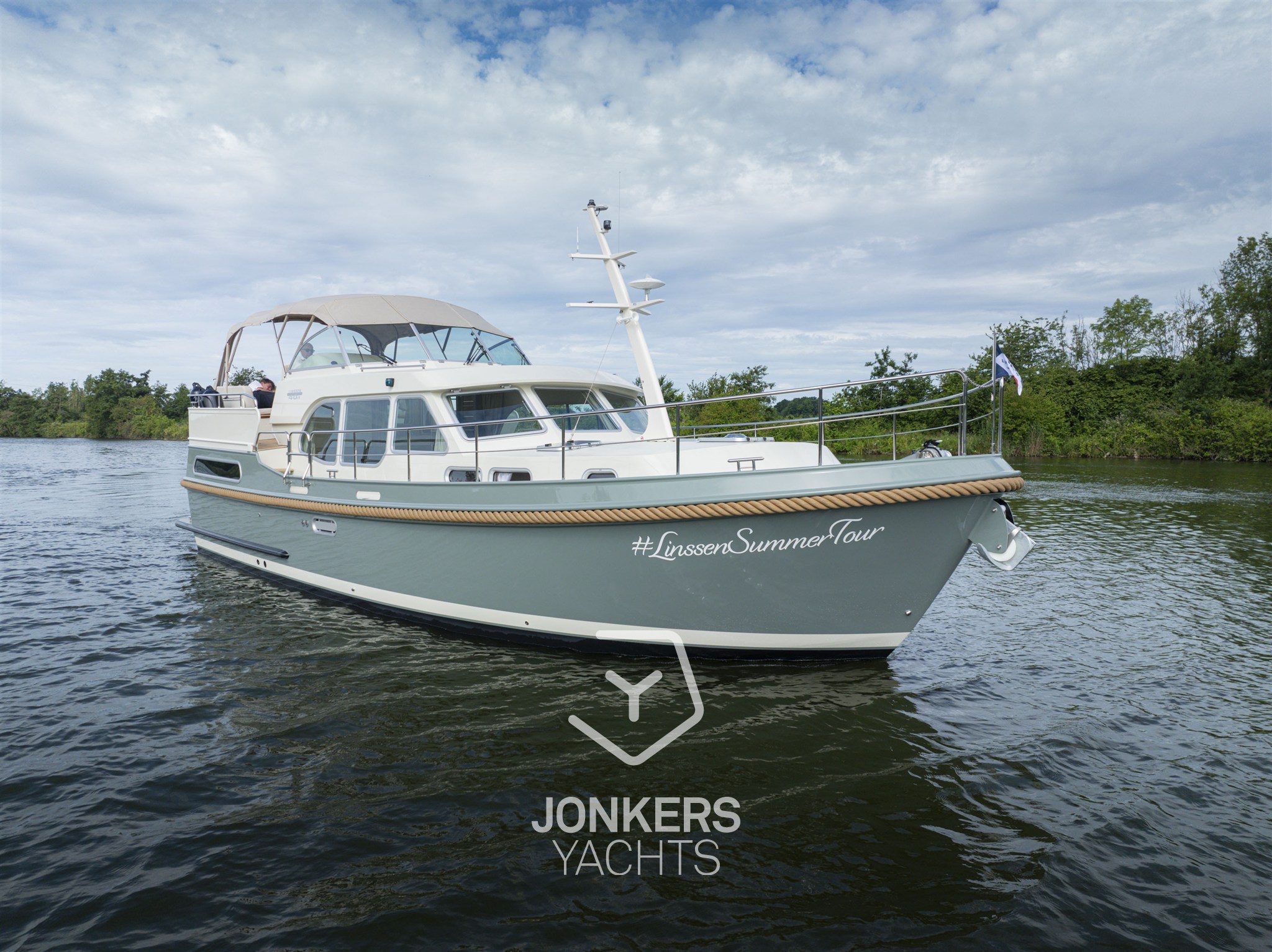 [E] Linssen Grand Sturdy 40.1 AC - Mystic Green (12).jpg