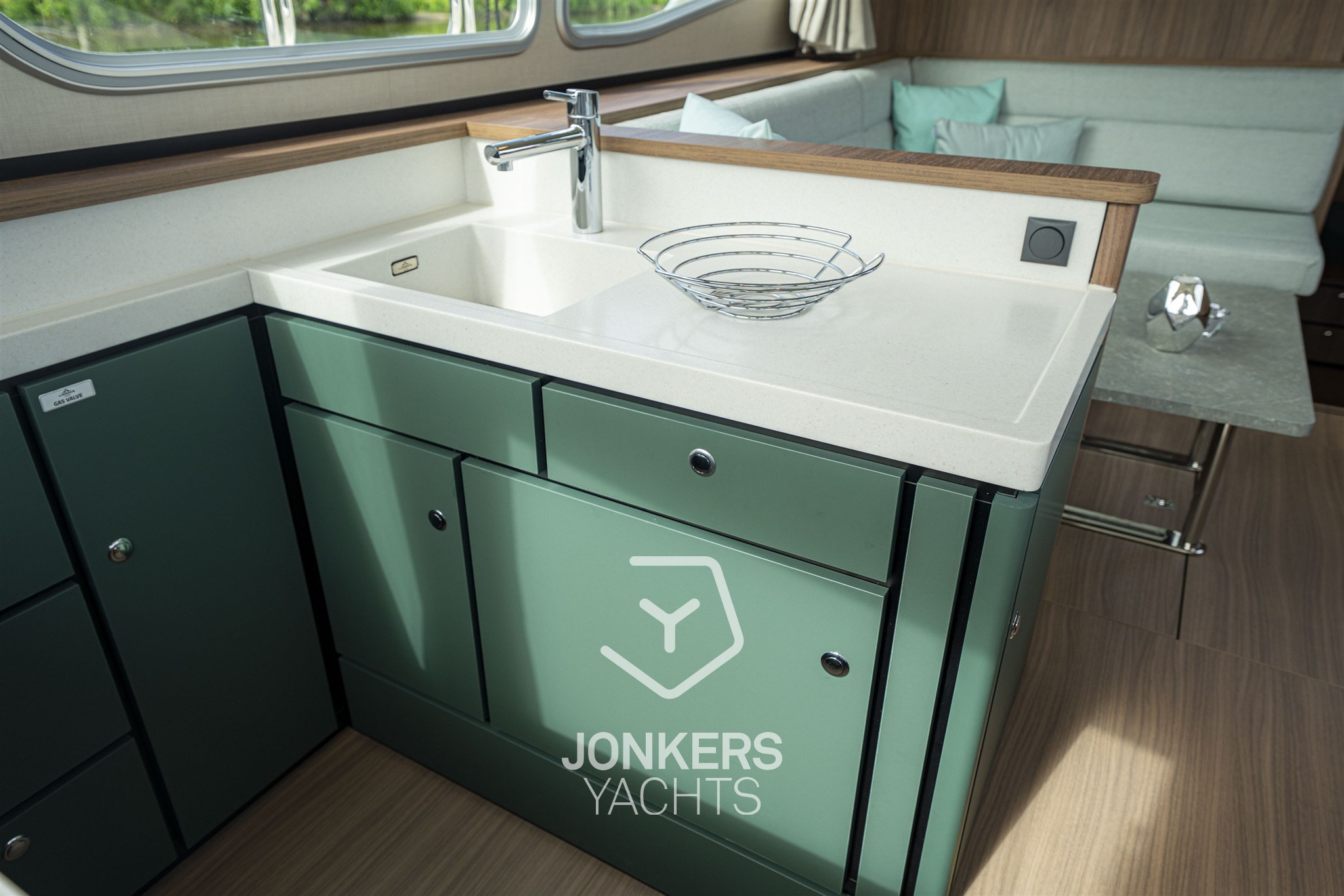 [I] Linssen Grand Sturdy 40.1 AC Mystic Green (49).jpg