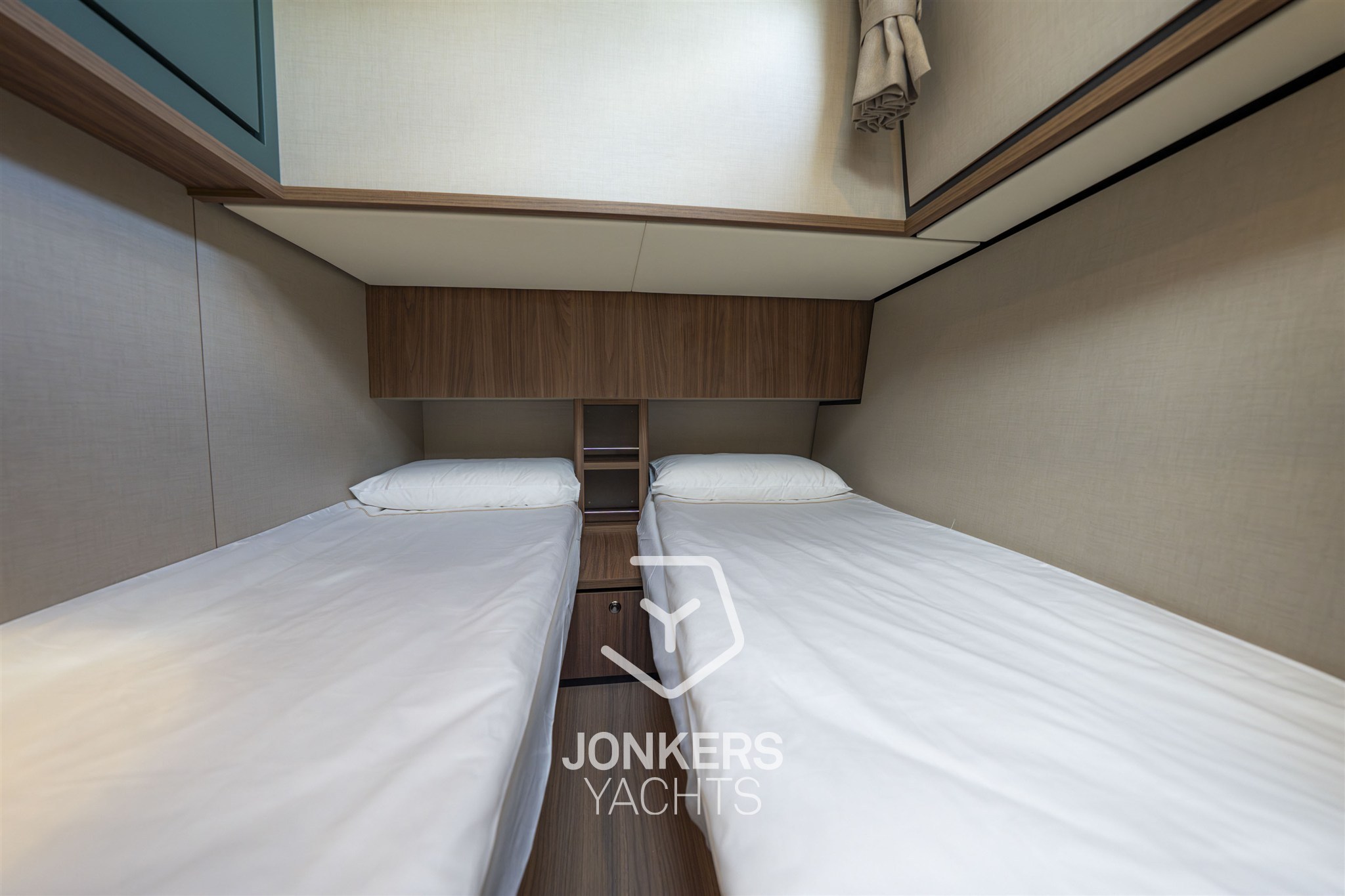 [I] Linssen Grand Sturdy 40.1 AC Mystic Green (55).jpg