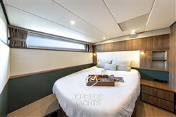 [I] Linssen Grand Sturdy 40.1 AC Mystic Green (15).jpg