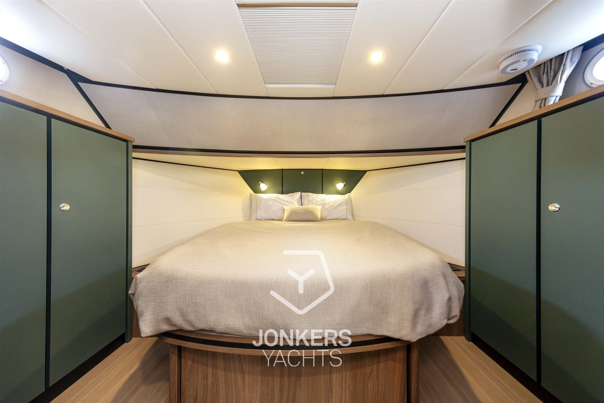 [I] Linssen Grand Sturdy 40.1 AC Mystic Green (4).jpg