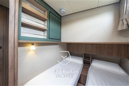 [I] Linssen Grand Sturdy 40.1 AC Mystic Green (80).jpg