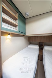 [I] Linssen Grand Sturdy 40.1 AC Mystic Green (79).jpg