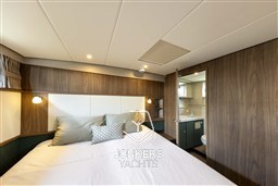 [I] Linssen Grand Sturdy 40.1 AC Mystic Green (20).jpg