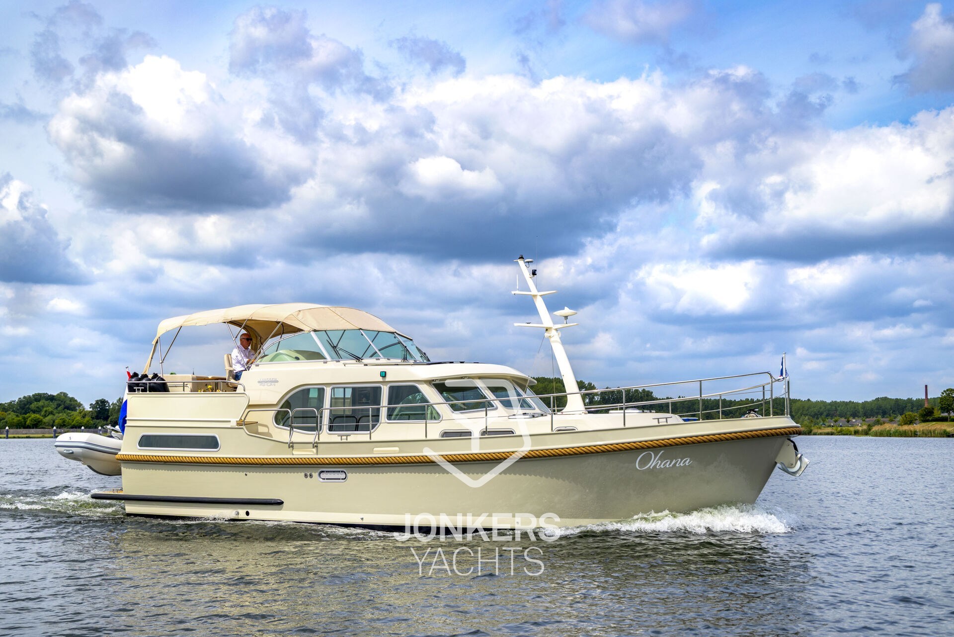 [E]Linssen-Grand-Sturdy-40-1-AC-3983-074-1.jpg