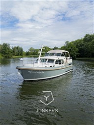 [E] Linssen Grand Sturdy 40.1 AC - Mystic Green (21).jpg