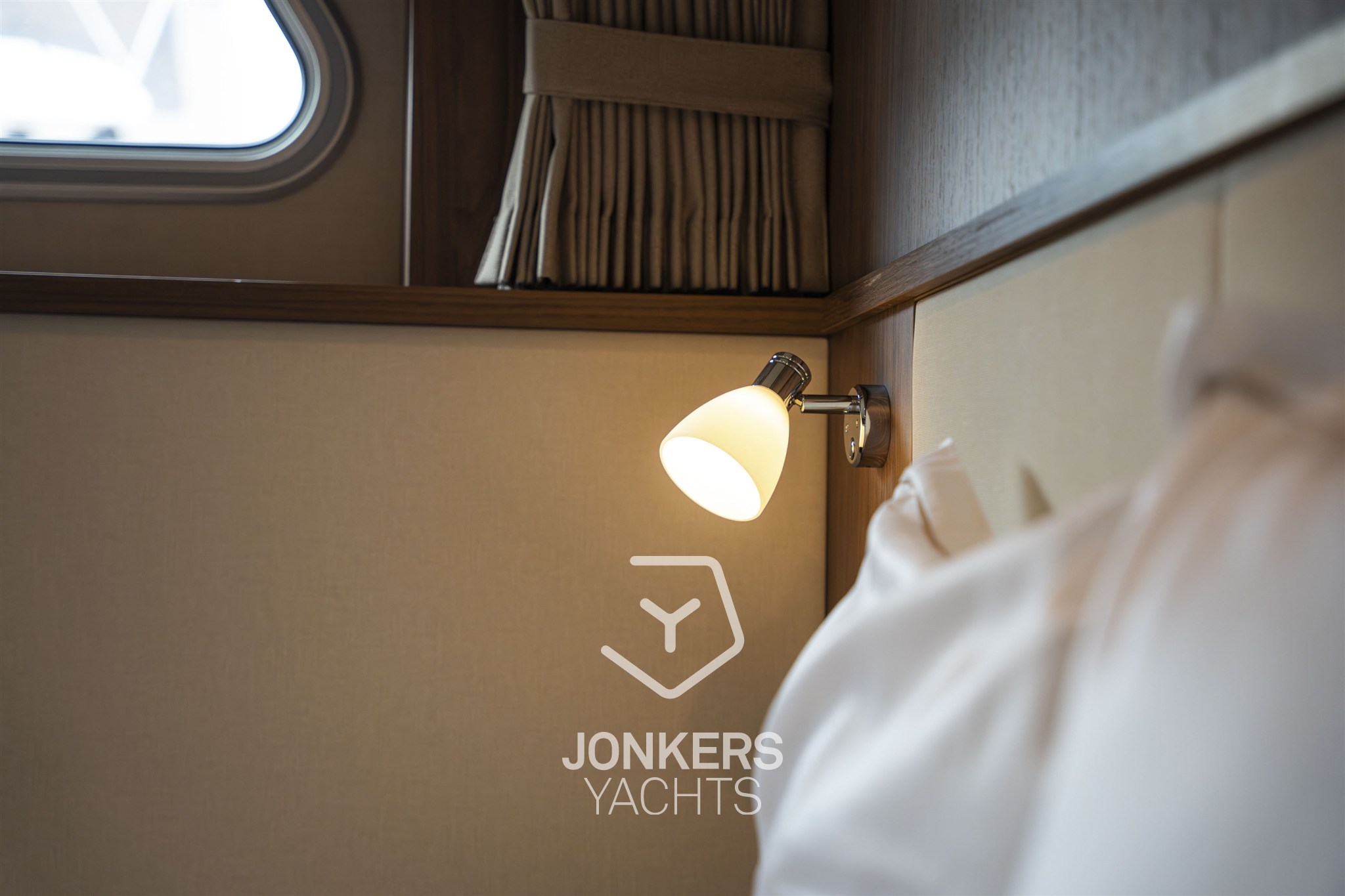 [I] Linssen Grand Sturdy 40.1 AC Mystic Green (96).jpg