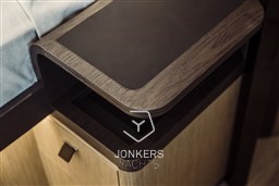 [I] ABSOLUTE 52 FLY-182