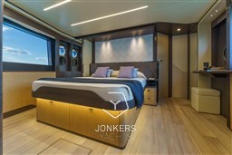 [I] ABSOLUTE 52 FLY-248