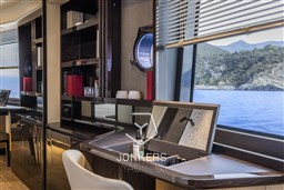 [I] ABSOLUTE 56 FLY-143