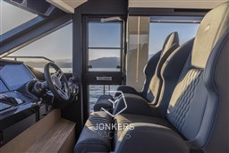 [I] ABSOLUTE 56 FLY-617