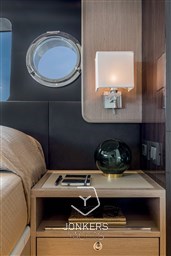 [I] 22-Absolute-Navetta48-MasterCabin