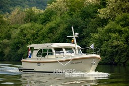[E] Linssen_Grand_Sturdy_30.0_Sedan.jpg