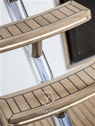 [I] Squadron_50_Detail_1450-min.jpg