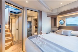 [I] Absolute-Navetta52-27