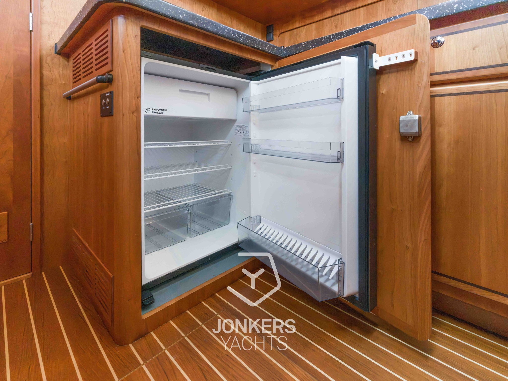 [I] Grand Sturdy 430 AC MKII BN 2540 - Jonkers Yachts (37).jpg