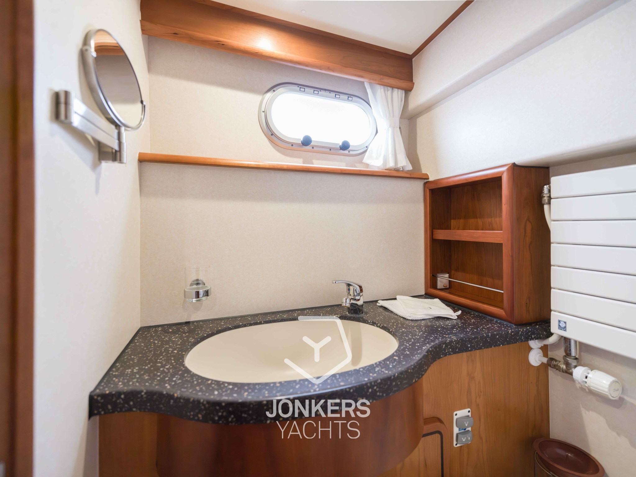 [I] Grand Sturdy 430 AC MKII BN 2540 - Jonkers Yachts (21).jpg