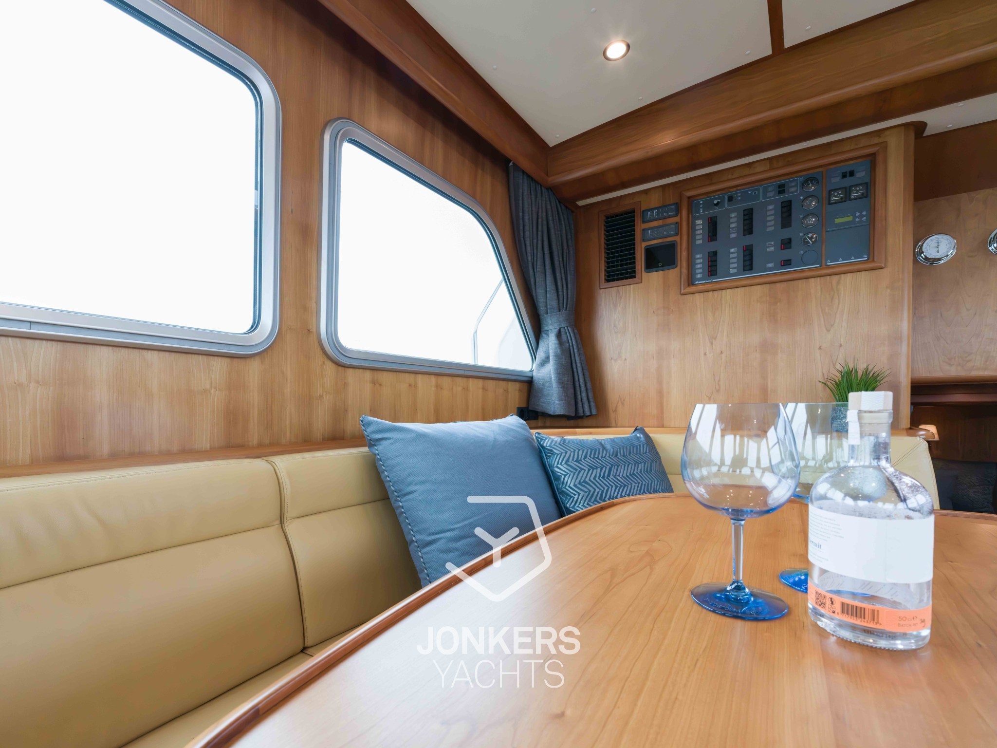 [I] Grand Sturdy 430 AC MKII BN 2540 - Jonkers Yachts (8).jpg