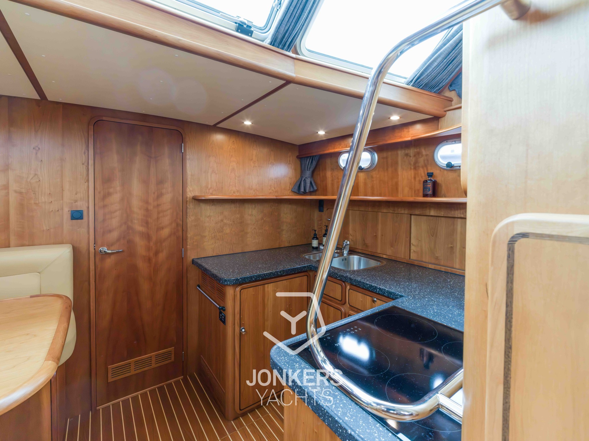 [I] Grand Sturdy 430 AC MKII BN 2540 - Jonkers Yachts (3).jpg