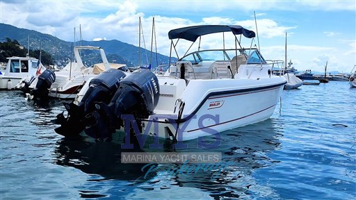 Boston Whaler 28 Conquest (21)