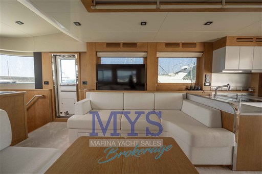 SIRENA YACHT 58' FLY HT (18)