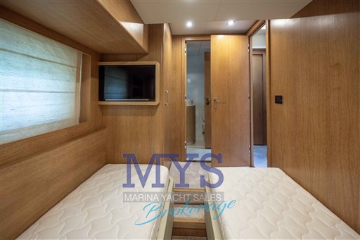 SIRENA YACHT 58' FLY HT (5)