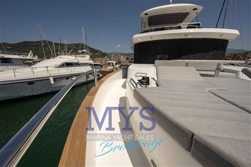 SIRENA YACHT 58' FLY HT (13)