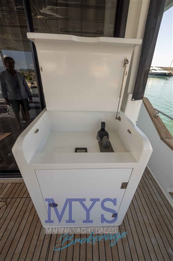 SIRENA YACHT 58' FLY HT (21)