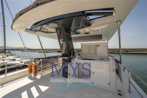 SIRENA YACHT 58' FLY HT (9)
