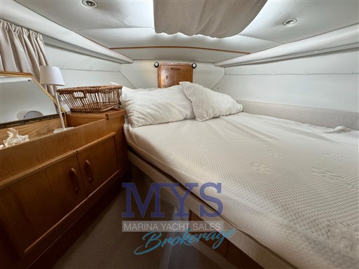 Fairline 33 (23)