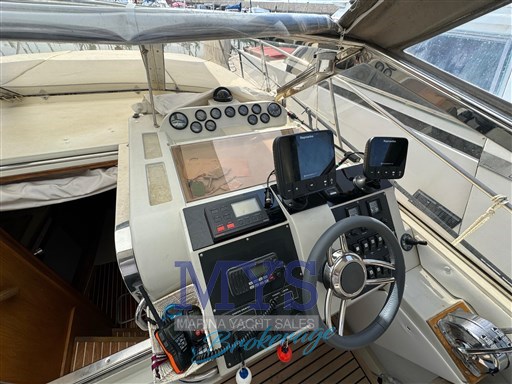 Fairline 33 (22)