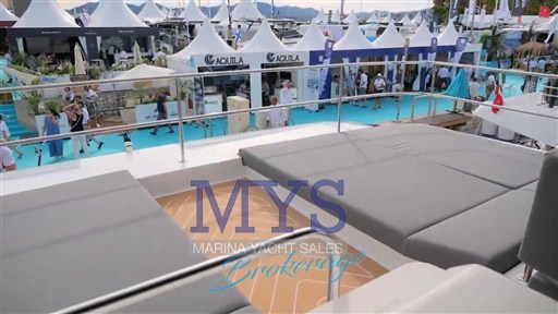 FOUNTAINE PAJOT 67 POWER (15)