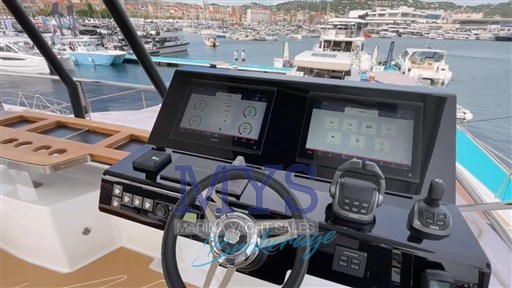 FOUNTAINE PAJOT 67 POWER (17)