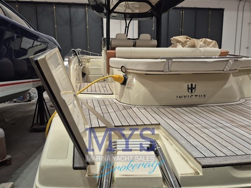 INVICTUS 280 GT (56)