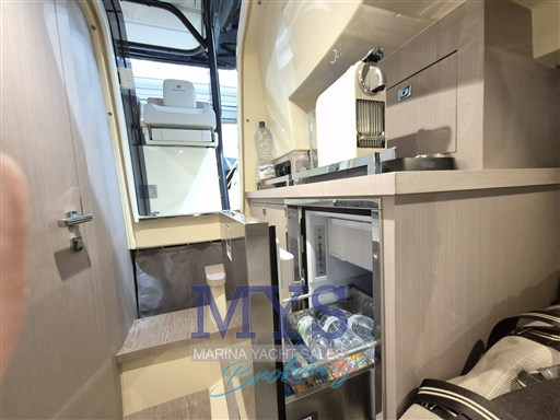 INVICTUS 280 GT (39)