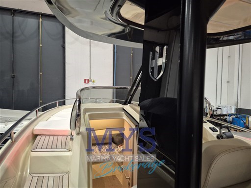 INVICTUS 280 GT (49)