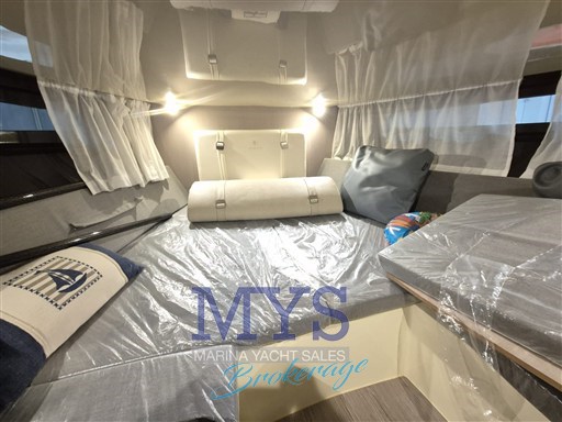 INVICTUS 280 GT (36)