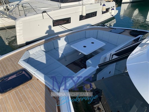 AVENTURA 38 SC (27)
