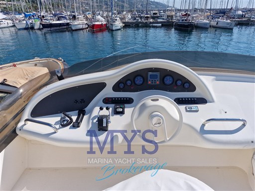 AZIMUT 46 FLY (153)
