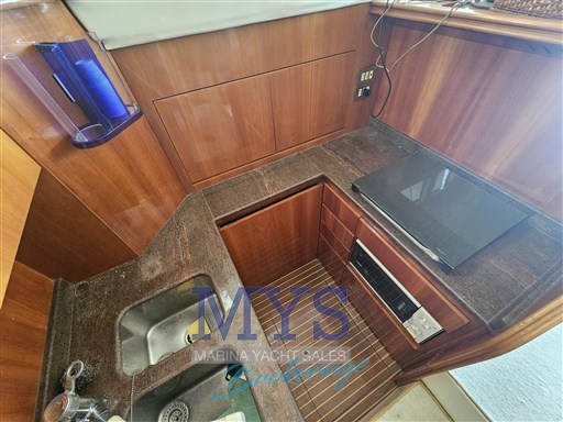 Azimut AZ 43
