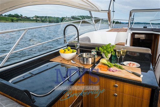 Marex 360 Cabriolet Cruiser (3)