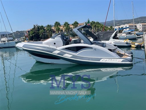 Python Yacht C 33