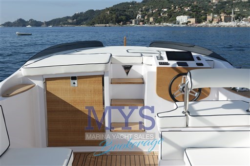 MA.MI 28' T Top (25)
