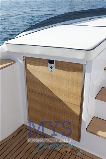 MA.MI 28' T Top (17)