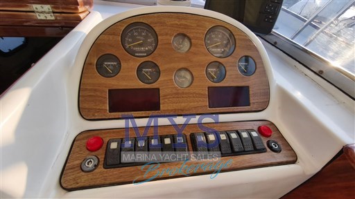 F.lli Aprea 750 Cabin (17)