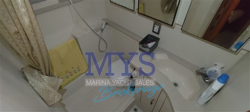 Luhrs 40 open